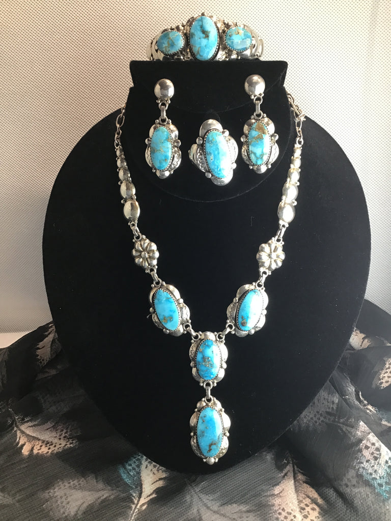 Clem Nalwood Necklace Set