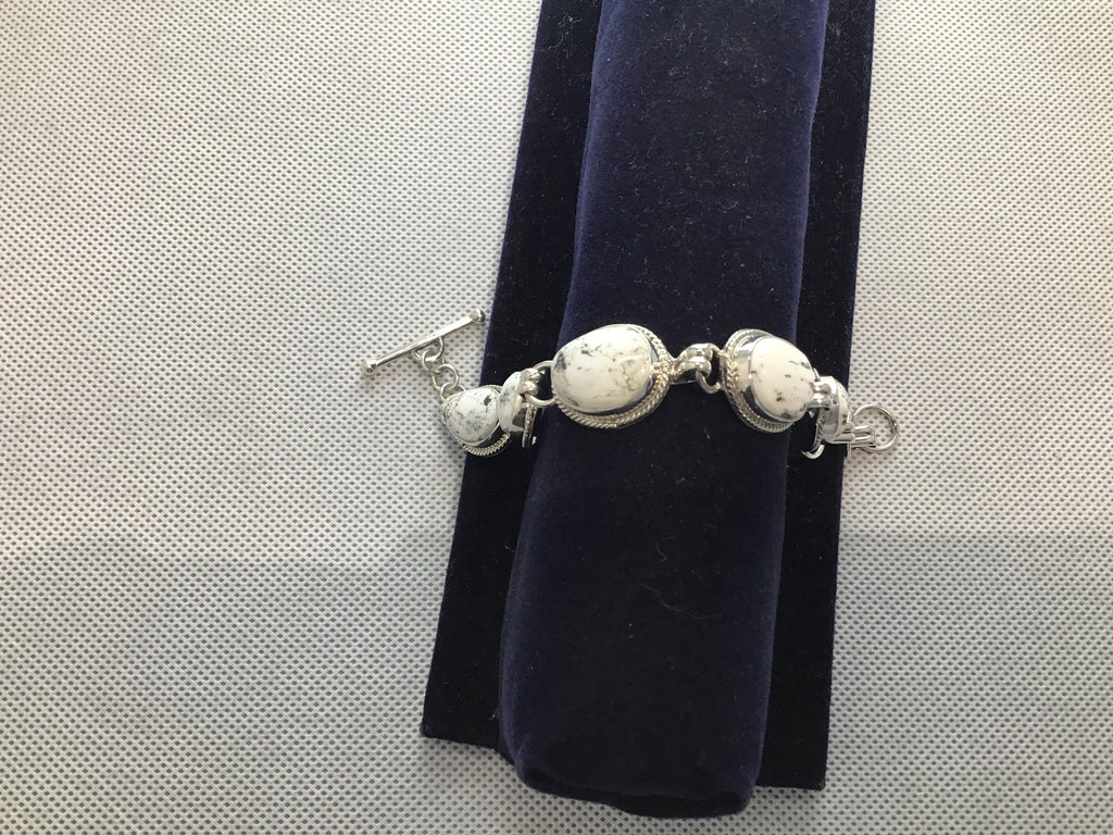 White buffalo Link Bracelet